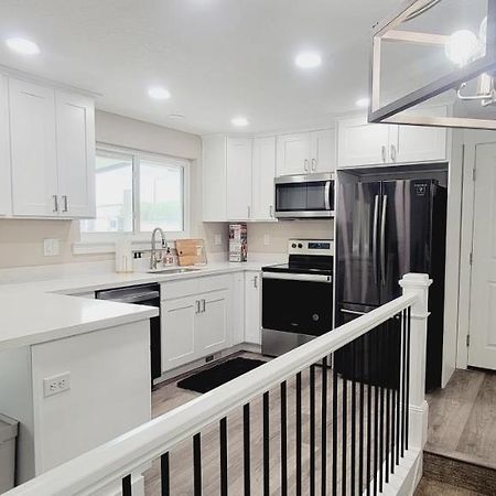 3 Bed 2 Bath Full Accessible Townhome In Heart Of Slc South Jordan Luaran gambar